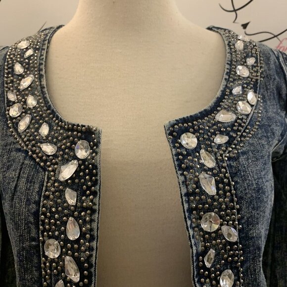 Unknown Brand. NWT Sz XXS-XS. Denim Embelllished Open Front Jacket. Bust 29".B16 - Picture 1 of 6